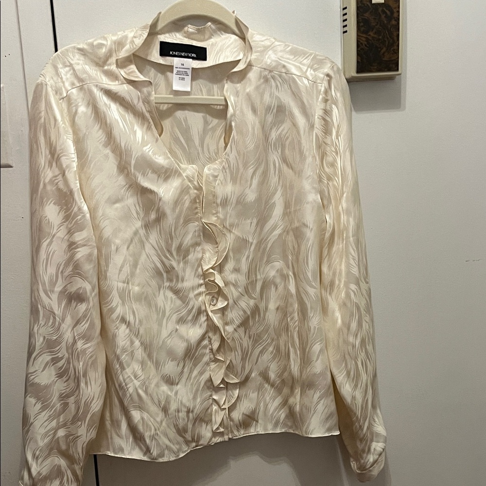 Jones New York Cream Ruffle Blouse